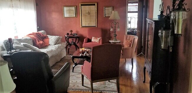 Building Photo - 412 Commercial Ave