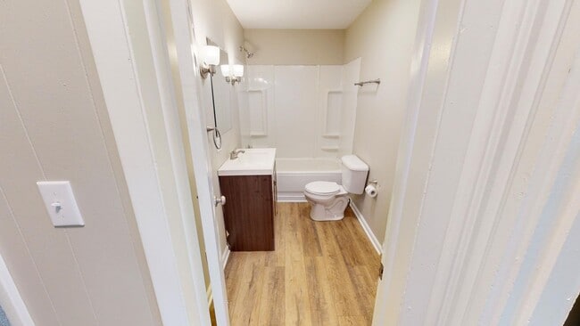 Building Photo - 4 Bed 1.5 Bath Single Family Home for Rent