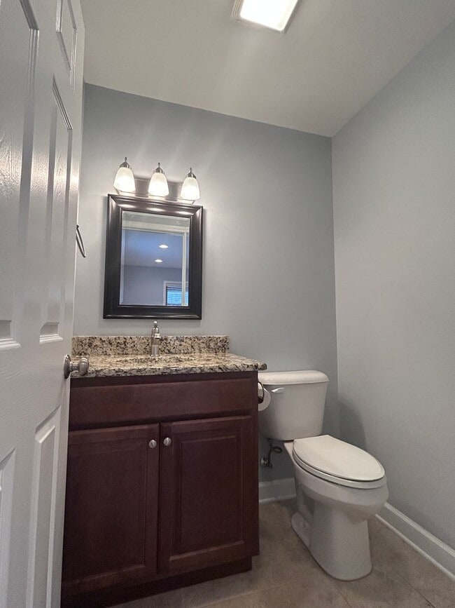 Building Photo - Modern Boone Home | Double Primary Suites | Walk to New Market, Watauga High & the AppalCART