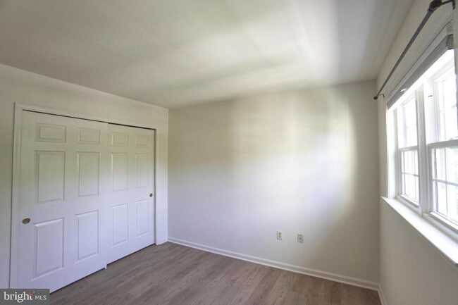 Building Photo - 1703 Smedley Ct