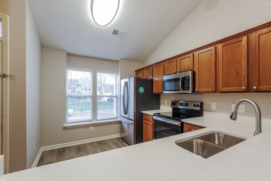 Building Photo - 9129 Shenington Pl