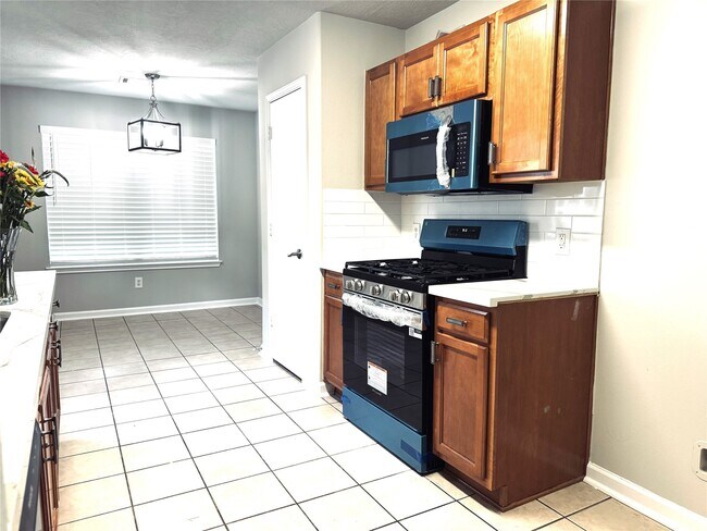 Building Photo - 2706 Star Peak Dr