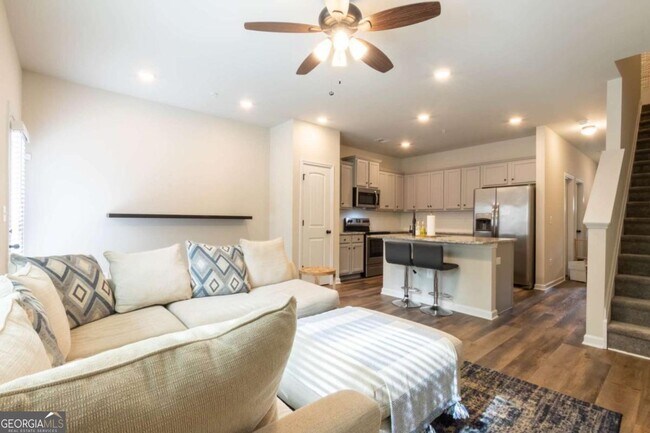 Building Photo - 3006 Bayrose Cir