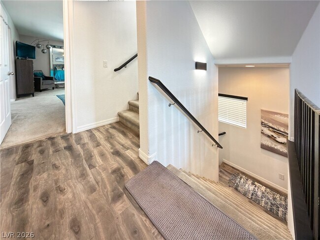 Building Photo - 372 Ambitious St