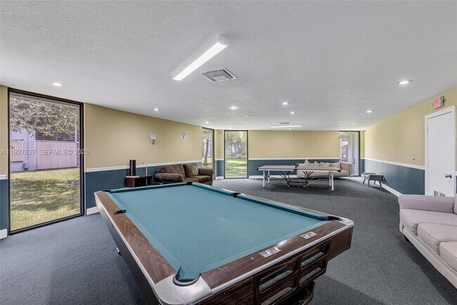 Building Photo - 116 Royal Pk Dr