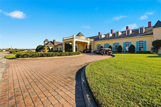 Building Photo - 1033 Sawgrass Dr