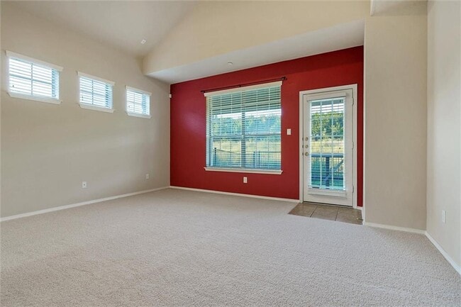 Building Photo - 9201 Brodie Ln