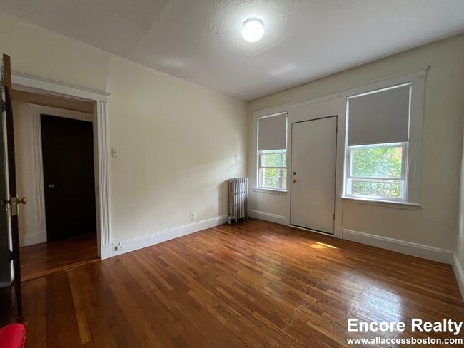 Building Photo - 1626 Commonwealth Ave