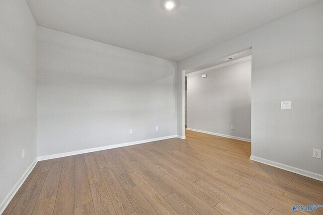 Building Photo - 7211 Holly Creek Dr SE