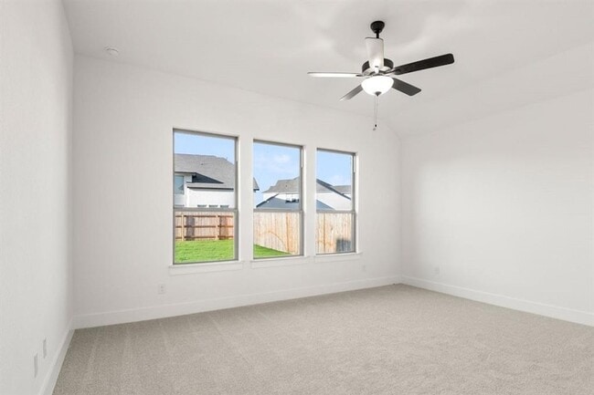 Building Photo - 373 Hollister Dr