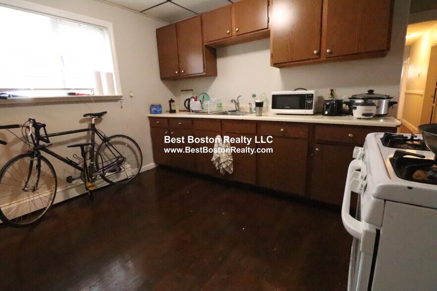 Building Photo - 34 Speridakis Terrace