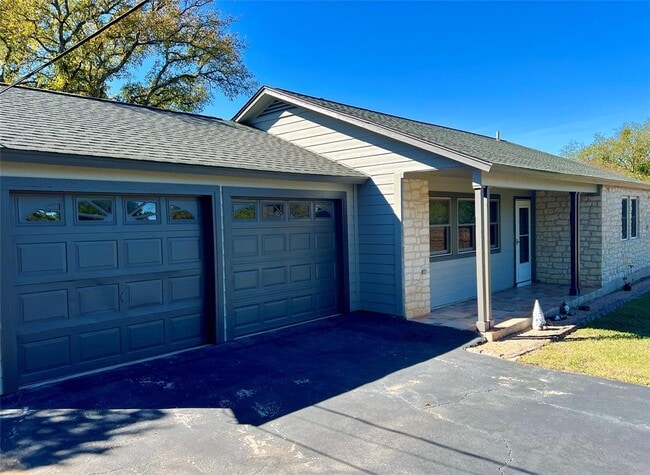 Building Photo - 16001 Awalt Dr