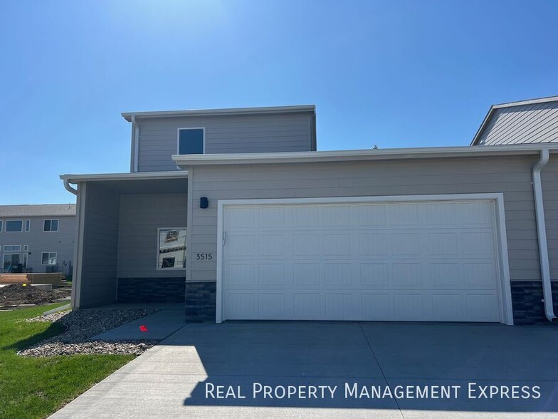 Primary Photo - Modern 3-Bed, 2.5-Bath Home in West Sioux ...