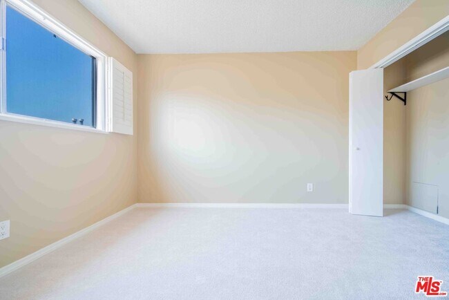 Building Photo - 11871 Idaho Ave