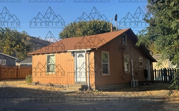 Building Photo - 408 Vista Dr