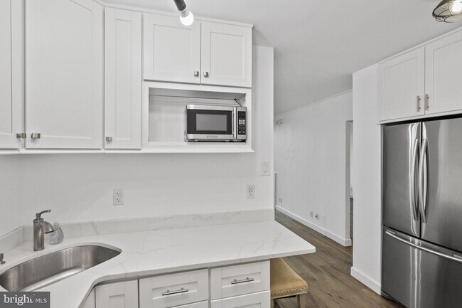 Building Photo - 1250 4th St SW
