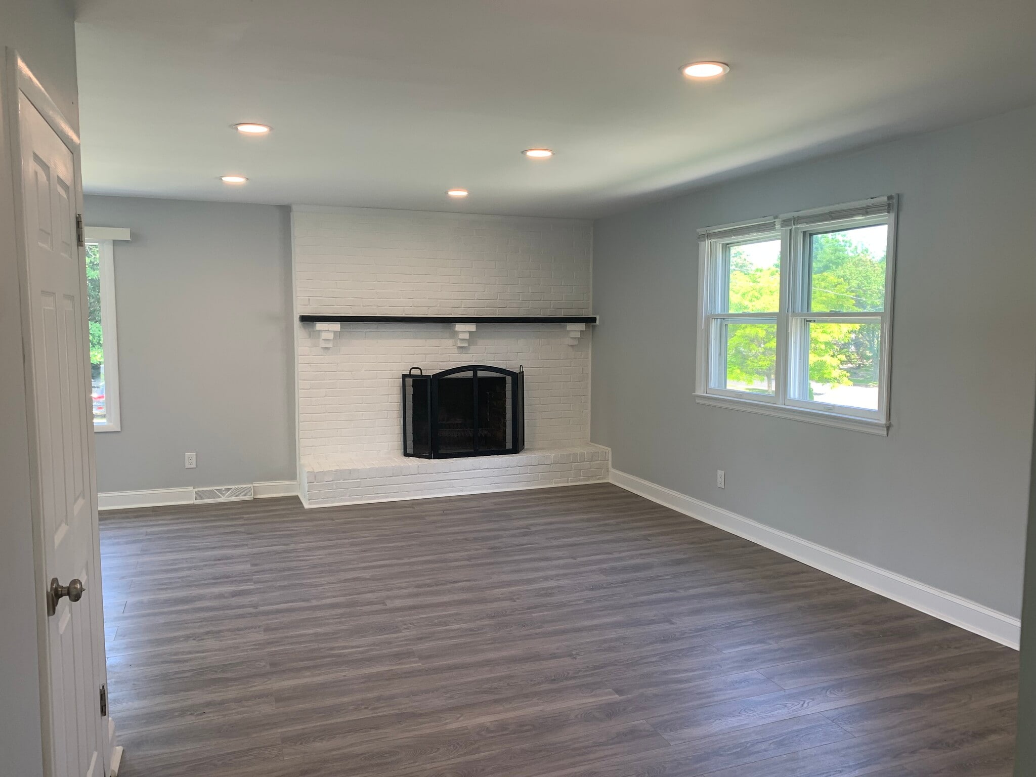 Fireplace - 150 S Lecato Ave