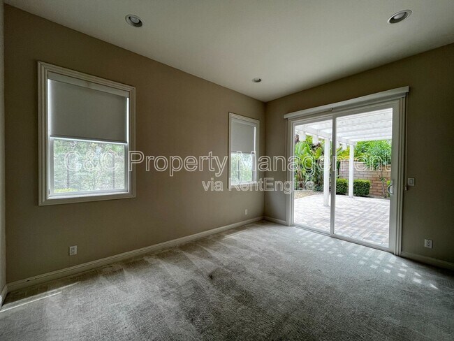 Building Photo - 53 Goldenrod