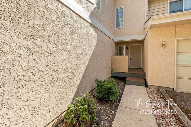 Building Photo - 5448 Fiesta Ln