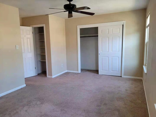 Building Photo - 305 Seeman Ct