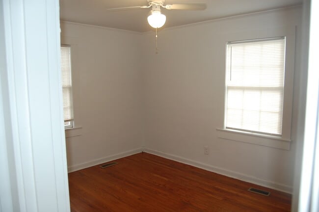 Building Photo - 1719 McClung Ave