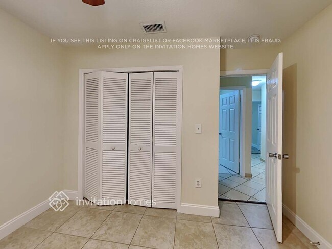 Building Photo - 3380 SW 139th Ave