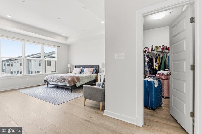 Building Photo - 16007 Hyde Pk Pl