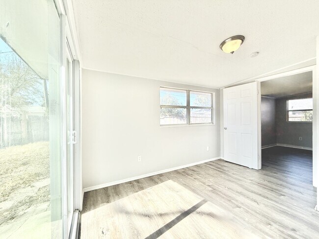 Building Photo - 5396 68th Way N