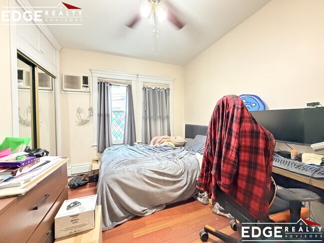 Building Photo - 5 Delaware Pl