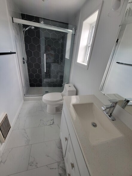 Building Photo - 2221 Choptank Ct