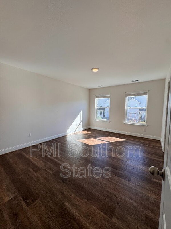 Building Photo - 202 Clarus Crk Wy