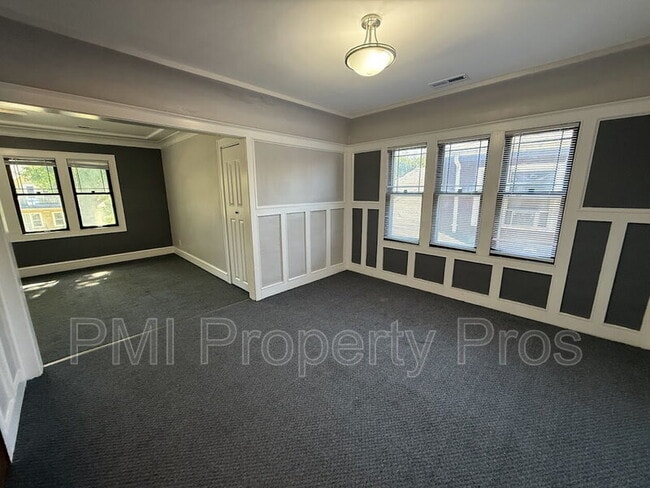 Building Photo - 4043 N 24th Pl