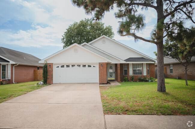 Building Photo - 762 Randall Roberts Rd