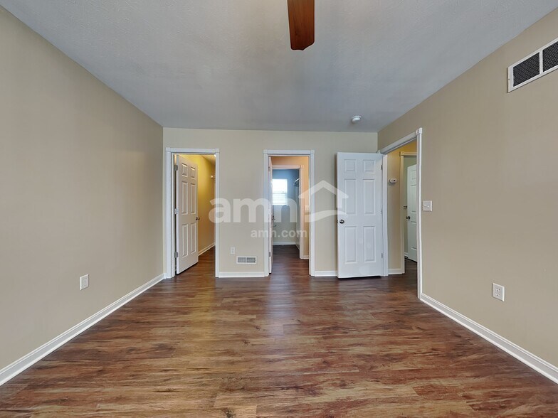 Building Photo - 10311 Charleston Ln