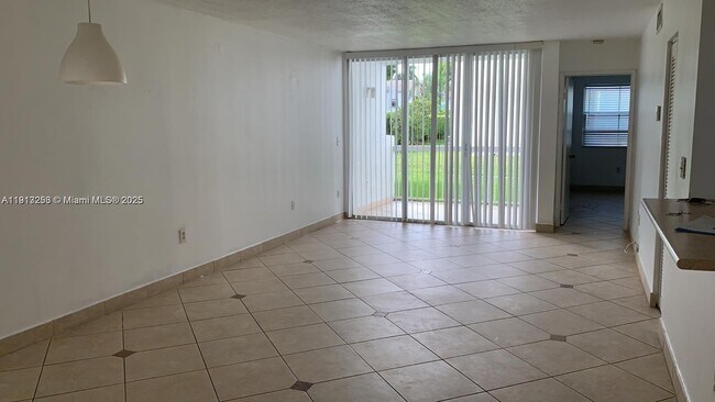 Building Photo - 9766 NW 48th Terrace