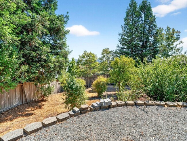 Building Photo - 5794 Owl Hill Ave