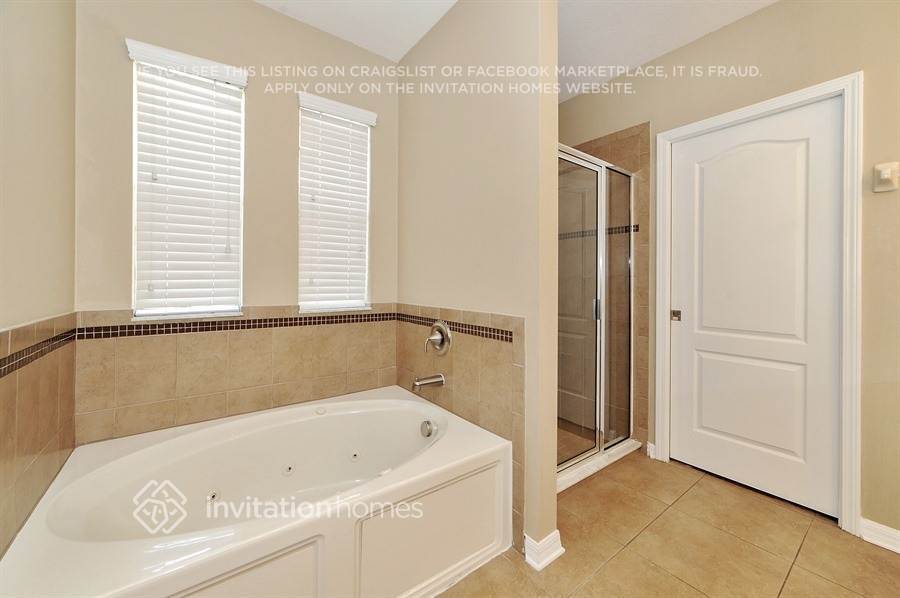 Building Photo - 5949 Beaconpark St