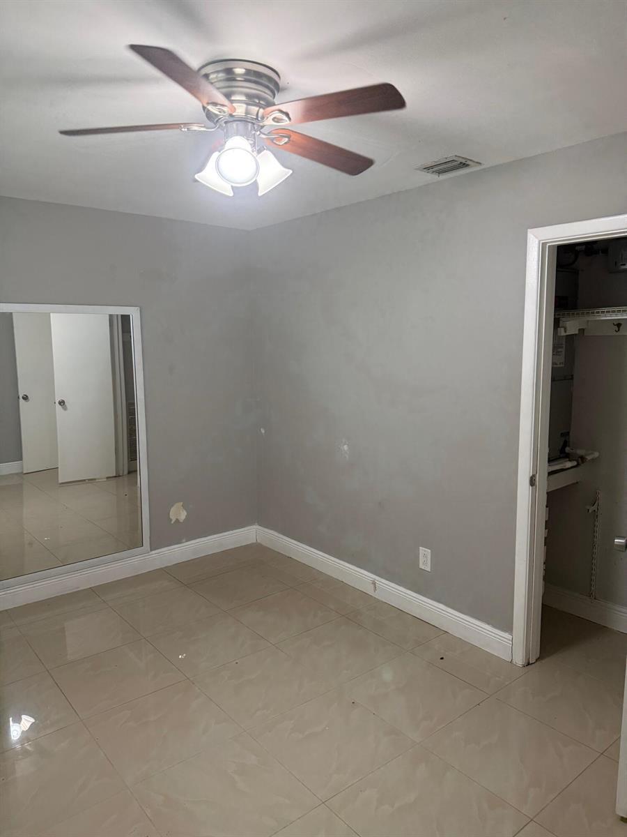 Building Photo - 5163 Club Rd