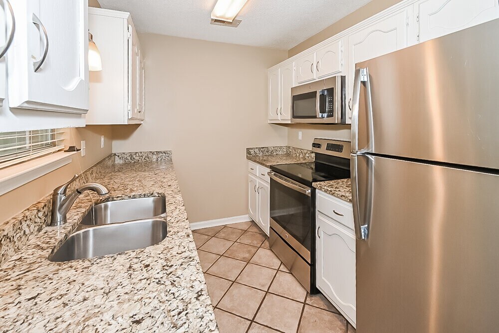 Building Photo - 6926 Ginwood Cove