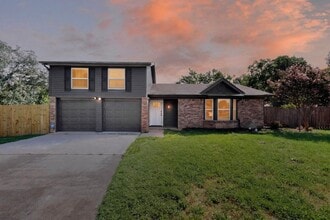 Building Photo - Newly Renovated Home In Watauga Ready To Be Yours!!!!