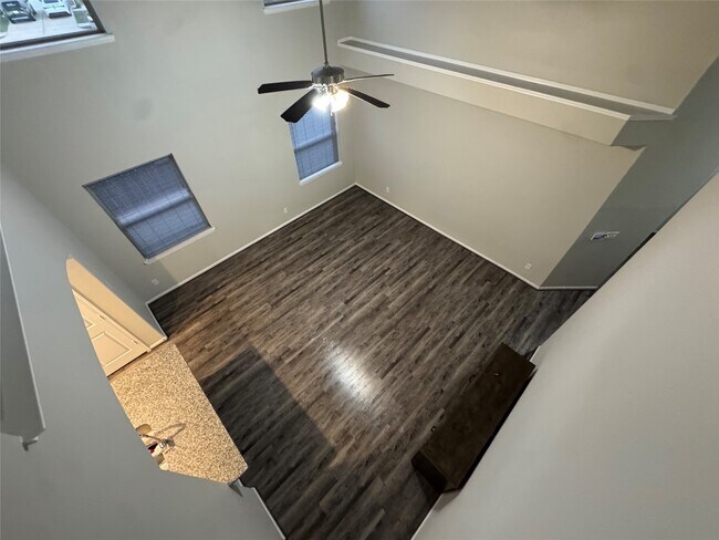 Building Photo - 10435 Moraine Lake Dr