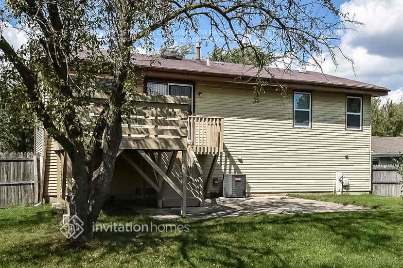 Building Photo - 1307 Foxcroft Dr