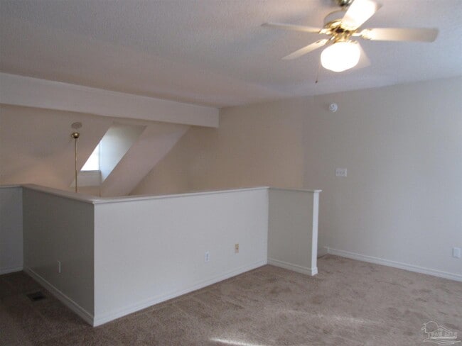 Building Photo - 7033 Weatherwood Dr