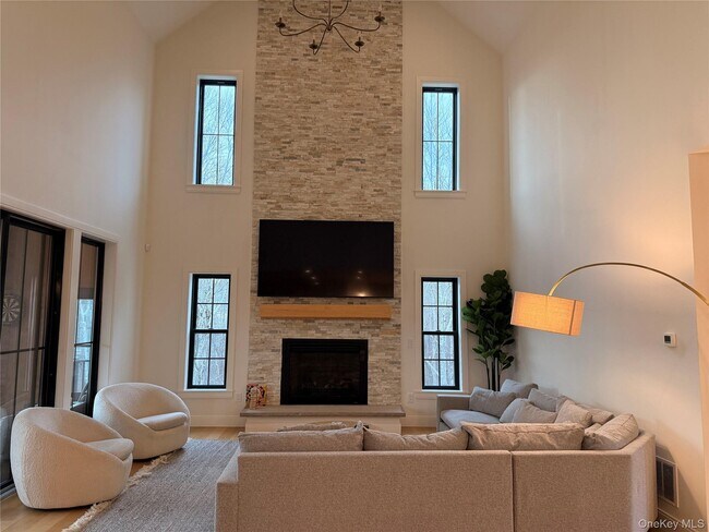 Building Photo - 6 Conifer Ct