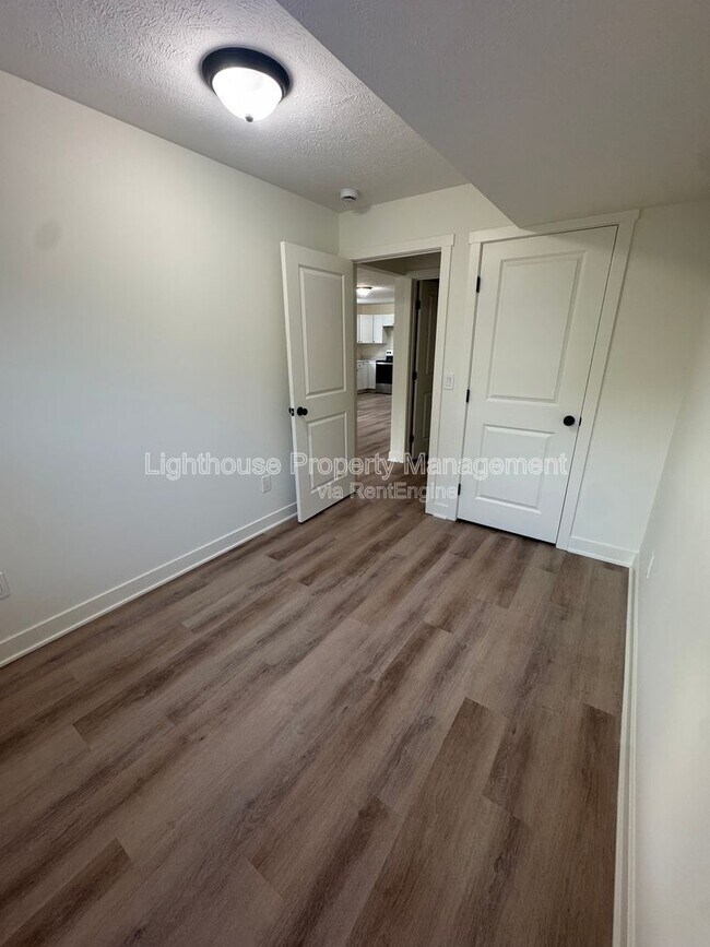 Building Photo - 313 Orchard Ave