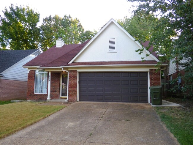 Primary Photo - 2244 Lake Hill Ct