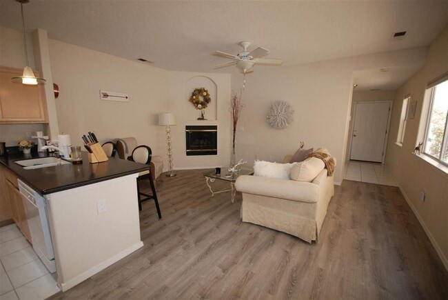 Building Photo - 2 Bedroom, 2 Bathroom Home near Montgomery...