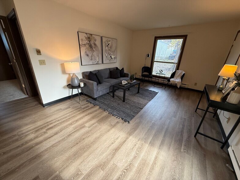 Building Photo - 805 Brandie Rd