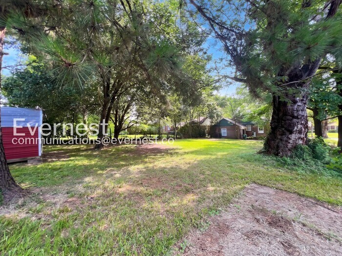 Building Photo - 905 Parkhaven Ln