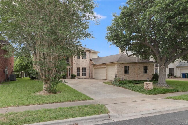 Building Photo - 7426 Lake Travis Dr